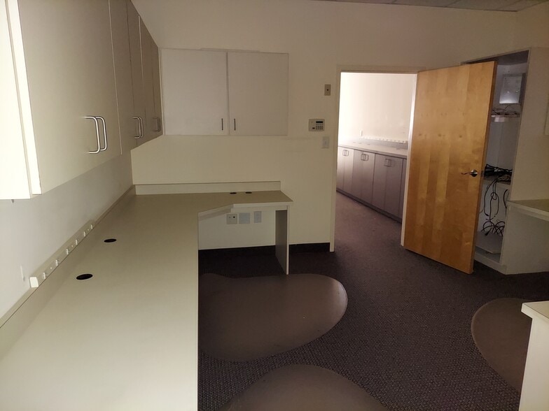 More Photos Of 416 S Main St, Shelby General Retail For Sale