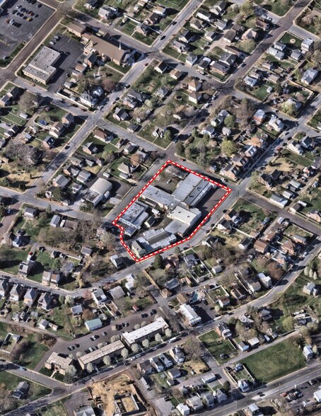 More Photos Of 200 Monroe St, Pottstown Warehouse For Lease