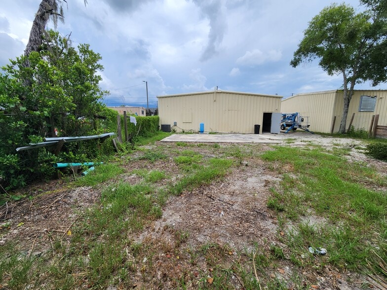 More Photos Of 17910 41 Hwy N, Lutz Industrial For Lease