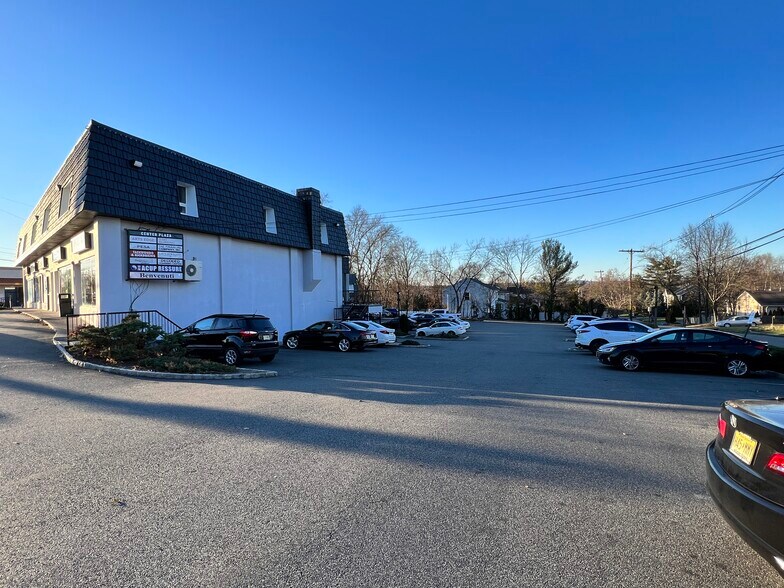More Photos Of 460 Ridgedale Ave, East Hanover Storefront Retail Office For Lease