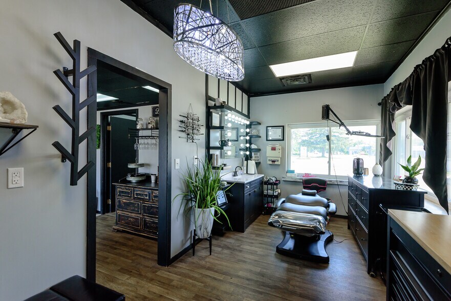 More Photos Of 573 E Huron River Dr, Belleville Freestanding For Sale