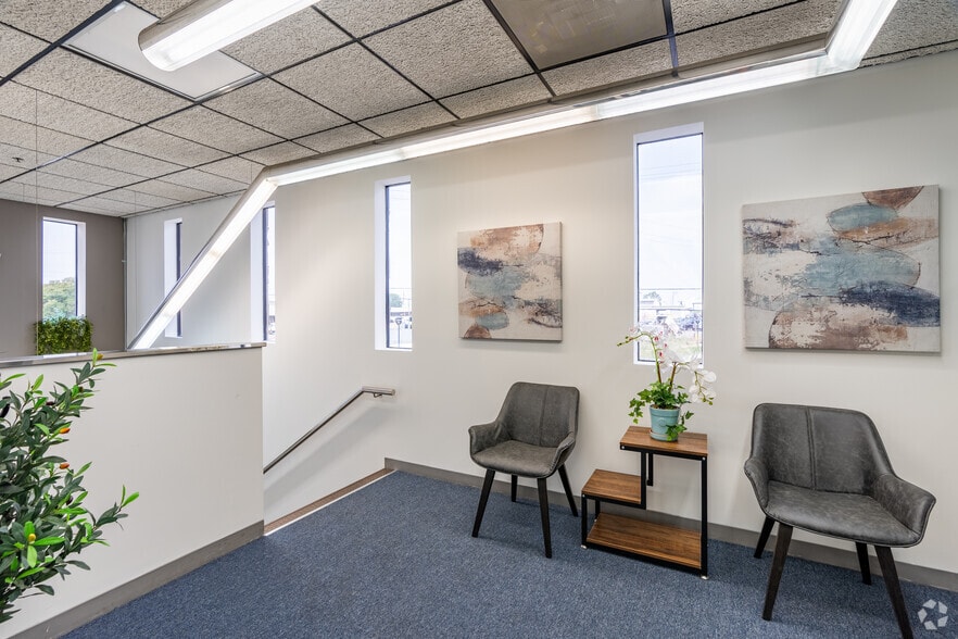 More Photos Of 132-142 W Verdugo Ave, Burbank Unknown For Lease