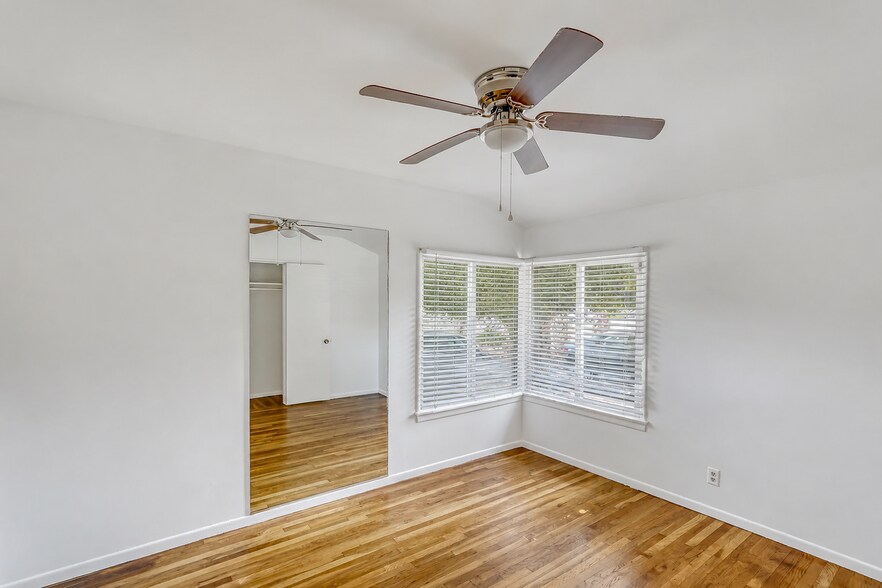 More Photos Of 15907 Enadia Way, Van Nuys Apartments For Sale