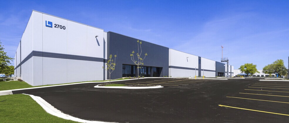 Primary Photo Of 2700 York Rd, Elk Grove Village Warehouse For Lease