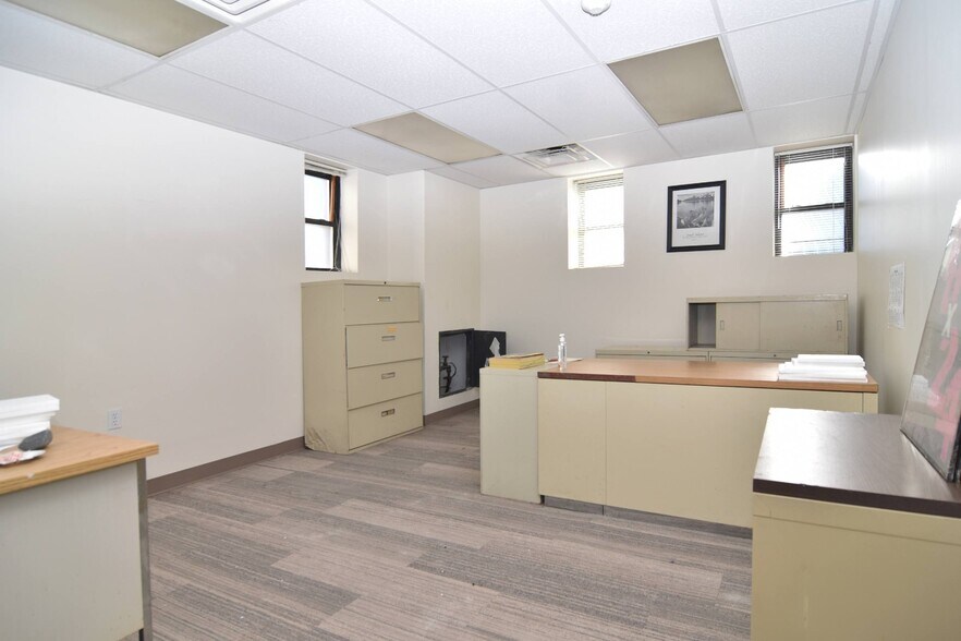 More Photos Of 862 Charles St, Providence Medical For Sale