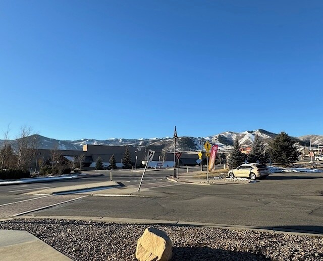 More Photos Of 1612-1620 W Ute Blvd, Park City Unknown For Lease