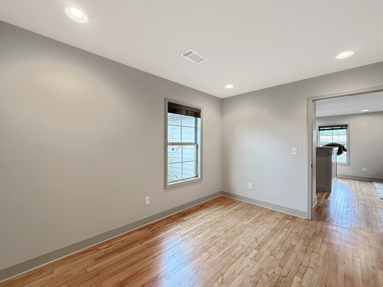 More Photos Of 816 21st Ave E, Tuscaloosa Industrial For Lease