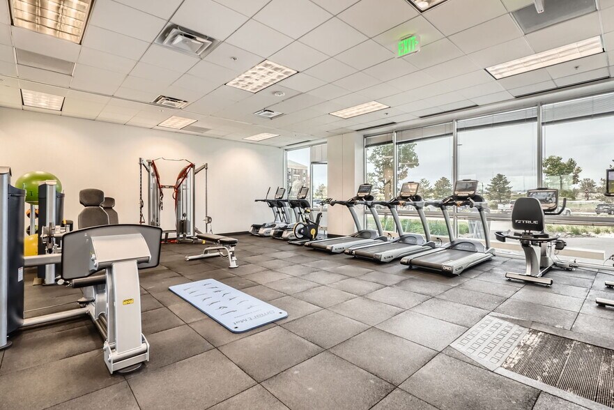 More Photos Of 8310 S Valley Hwy, Englewood Office For Lease