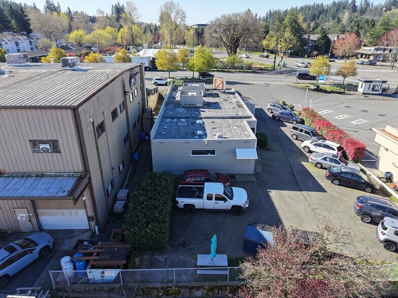 More Photos Of 13018 Newcastle Way, Newcastle Veterinarian Kennel For Sale