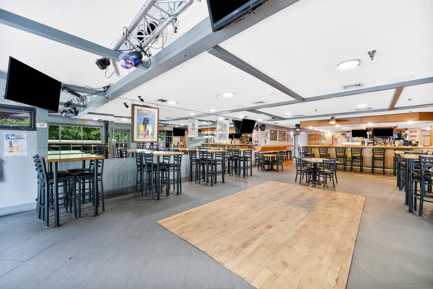 More Photos Of 287 N Elm St, Westfield Restaurant For Sale