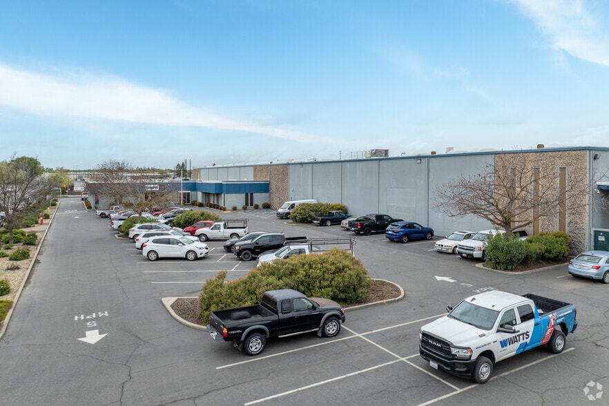 More Photos Of 1485 Tanforan Ave, Woodland Warehouse For Sale