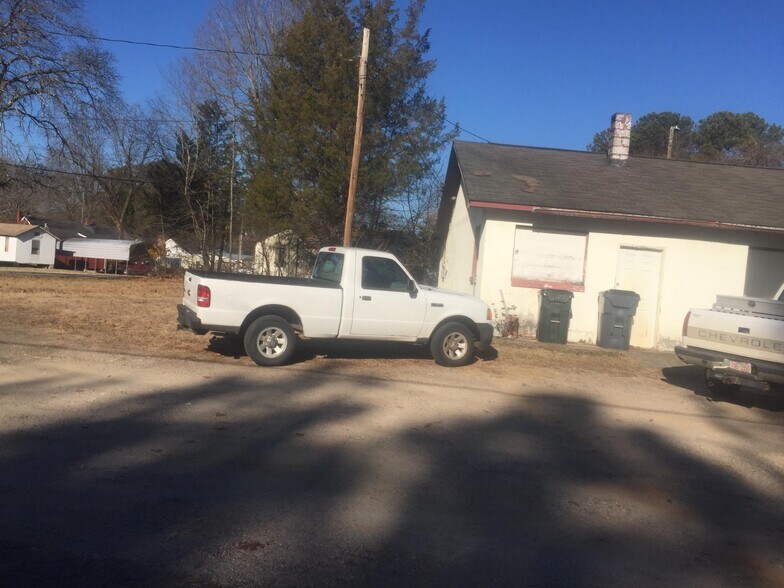 More Photos Of 701 US Highway 1 N, Norlina Office For Sale