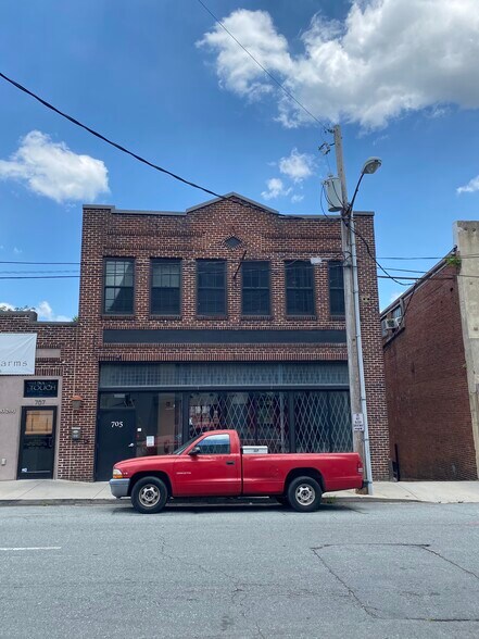 More Photos Of 705 N Main St, Winston-Salem Storefront Retail Office For Sale