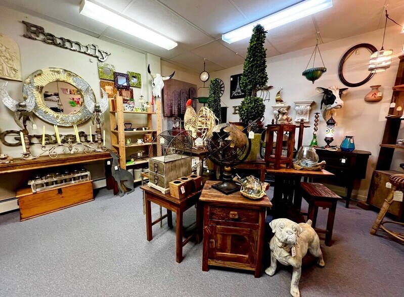 More Photos Of 4034-4036 Grand Blanc Rd, Swartz Creek Freestanding For Sale