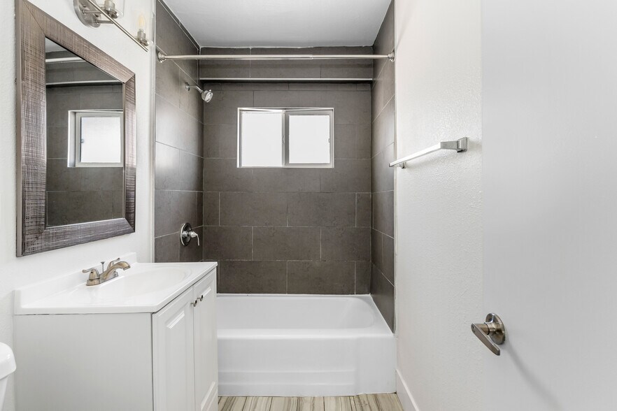 More Photos Of 14715-14719 Chadron Ave, Gardena Apartments For Sale