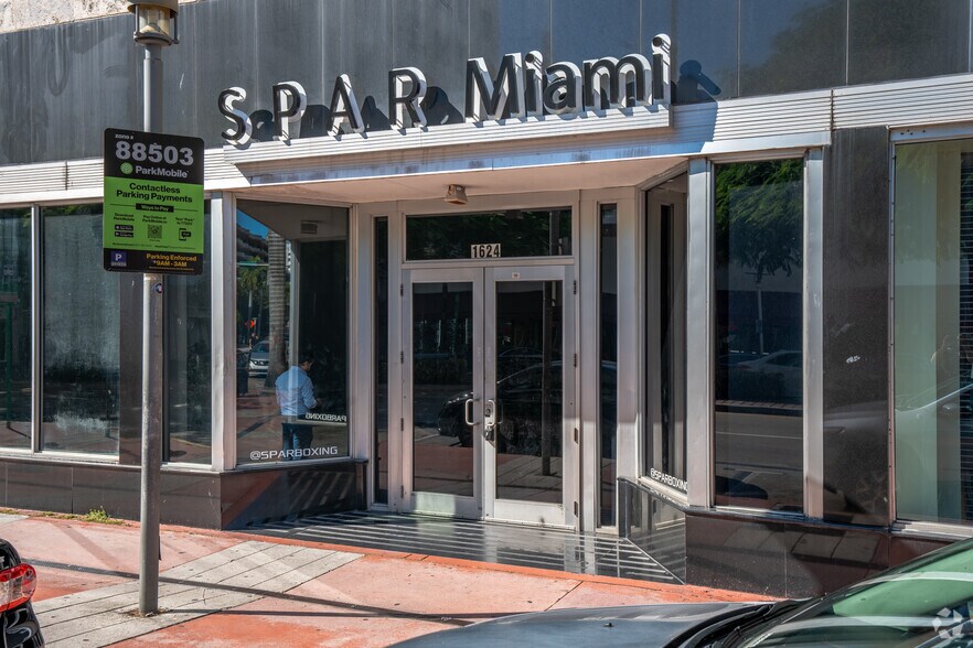 More Photos Of 420 Lincoln Rd, Miami Beach Loft Creative Space For Lease