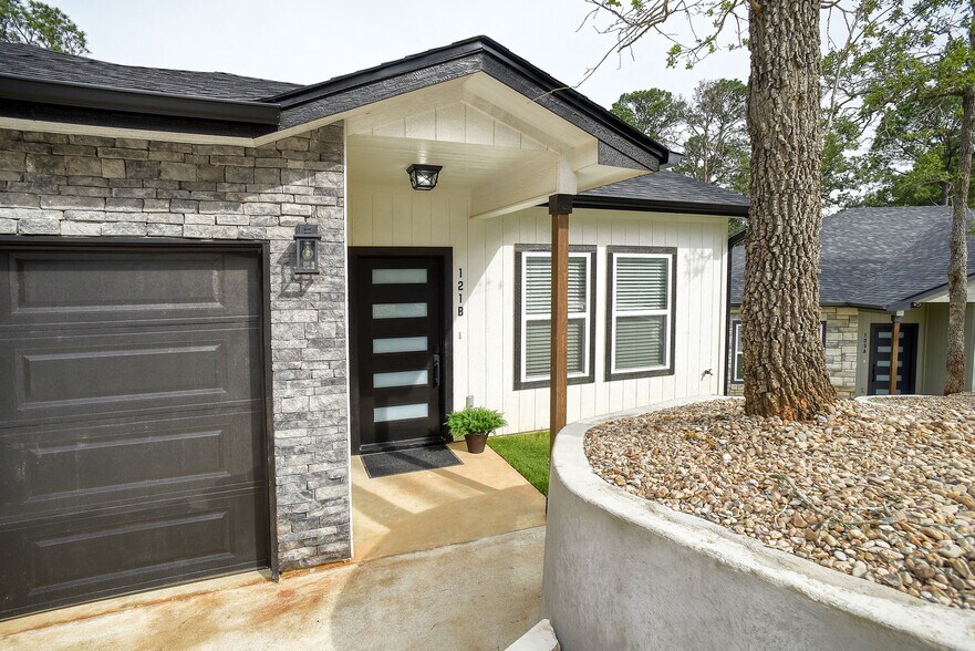 More Photos Of , Bastrop Specialty For Sale