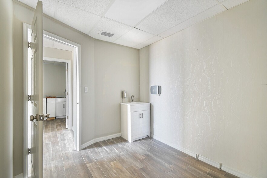 More Photos Of 101-121 Yacht Club Dr, Saint Augustine Unknown For Lease