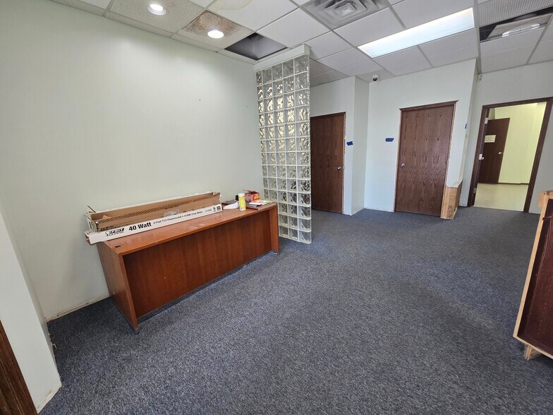 More Photos Of 4628 62 St, Red Deer Warehouse For Lease