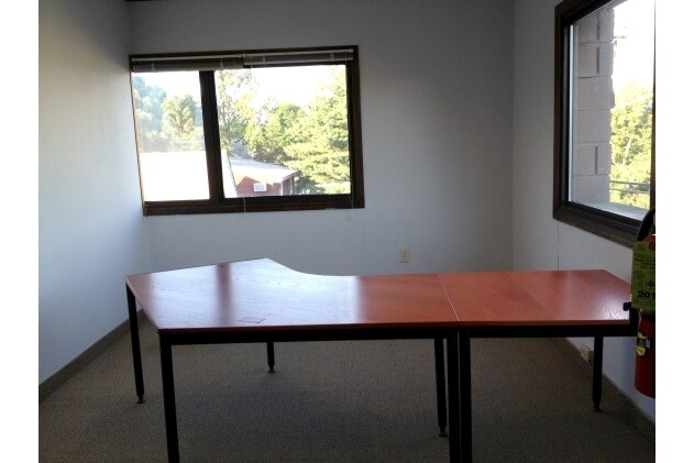 More Photos Of 433 Essex St, Hackensack Office For Lease