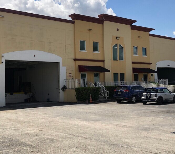 More Photos Of 3750 NW 114th Ave, Miami Warehouse For Lease
