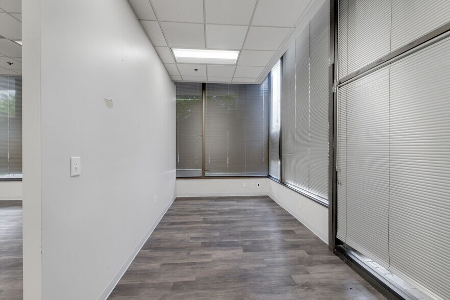 More Photos Of 312 Marshall Ave, Laurel Office For Lease