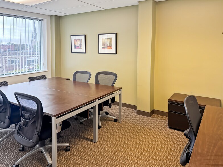 More Photos Of 1309 Beacon St, Brookline Coworking Space