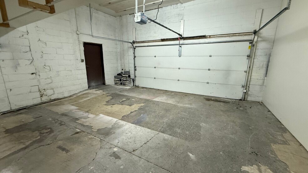 More Photos Of 25 S Broad St, Nazareth Medical For Lease