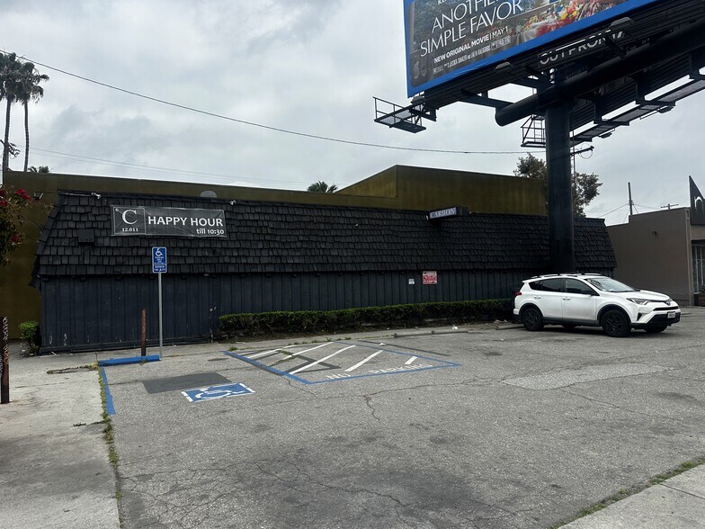 Primary Photo Of 9300 Venice Blvd, Culver City Bar For Lease
