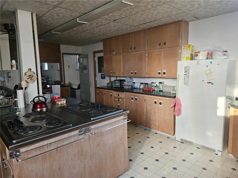 More Photos Of 113 Main St W, Milltown Specialty For Sale