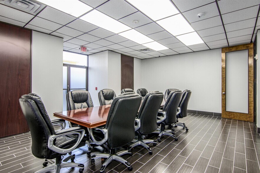 More Photos Of 601 Cien Rd, Kemah Unknown For Lease