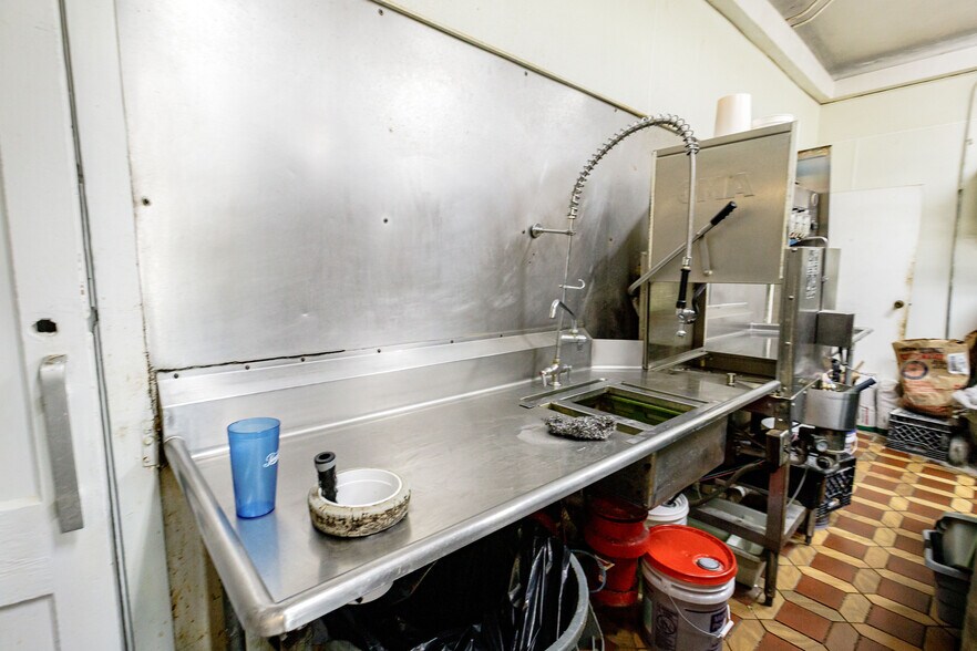More Photos Of 134 W Lisbon St, Waynesburg Restaurant For Sale