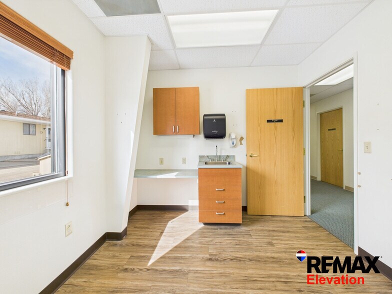 More Photos Of 156 N 6th St, Basin Office For Lease