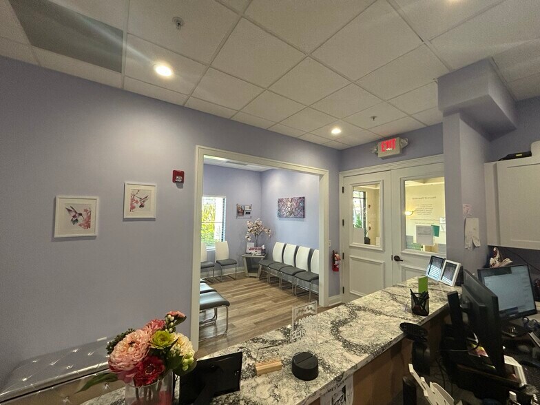 More Photos Of 7955 Airport Pulling Rd, Naples Medical For Lease