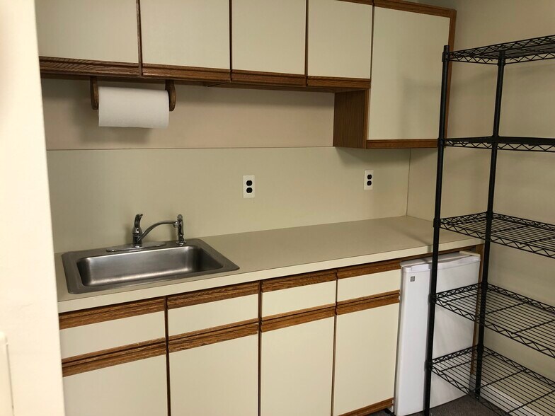 More Photos Of 185 Fairfield Ave, West Caldwell Medical For Lease