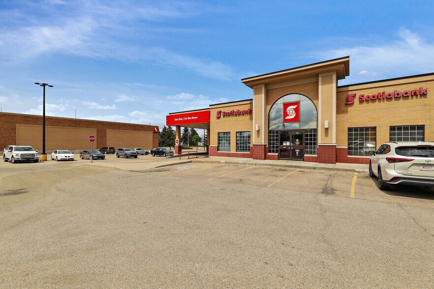 More Photos Of 993 Fir St, Sherwood Park General Retail For Lease