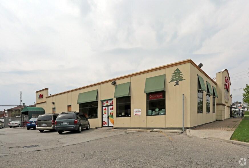 Primary Photo Of 1909 Lawrence Ave E, Toronto Freestanding For Sale