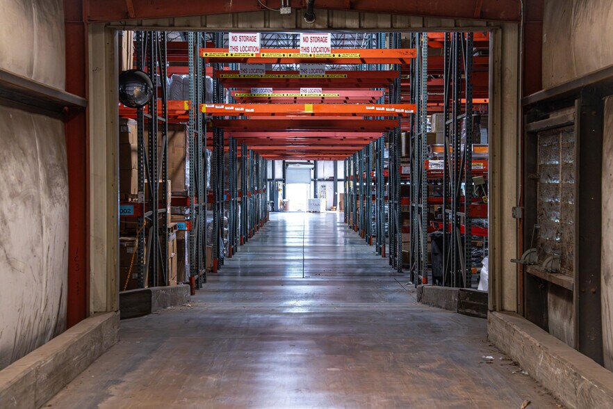 More Photos Of 700 Dalen Ln, Knoxville Distribution For Lease