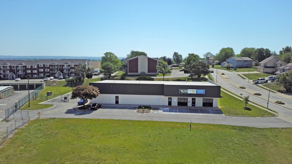 More Photos Of 1116 Grenoble Dr, Bellevue Warehouse For Lease