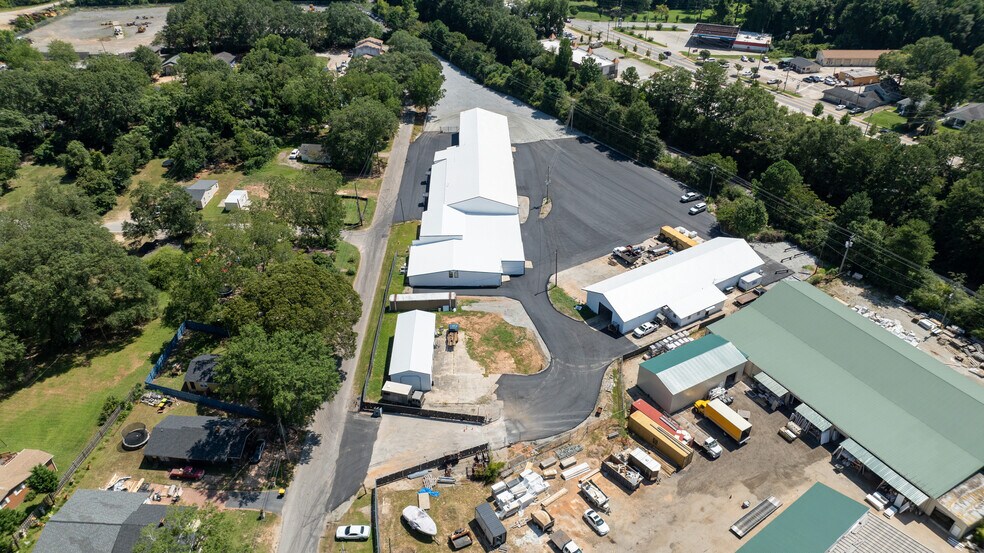 More Photos Of 5 Haynie St, Newnan Warehouse For Lease