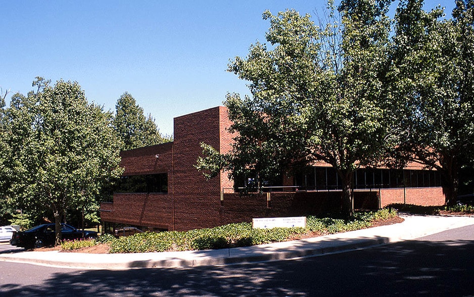 More Photos Of 3731 Latrobe Dr, Charlotte Office For Lease