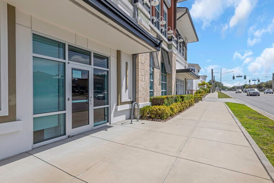 More Photos Of 1030 W Bay Dr, Largo Medical For Lease