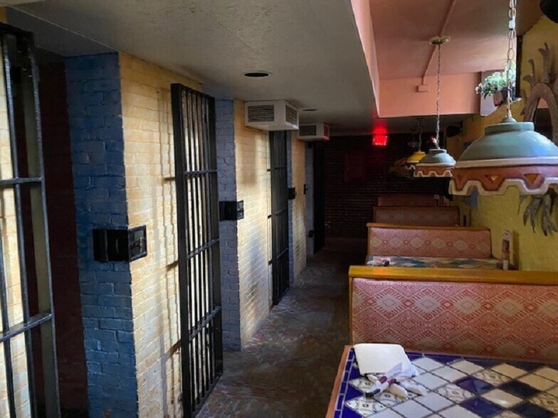 More Photos Of 5 Warren St, Concord Storefront Retail Office For Sale