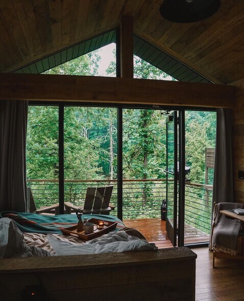 More Photos Of 22642 Highway 6 N, Crosby Hotel For Sale