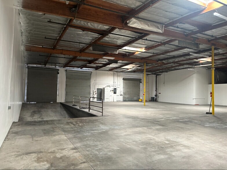 More Photos Of 4231 E Brickell St, Ontario Warehouse For Lease