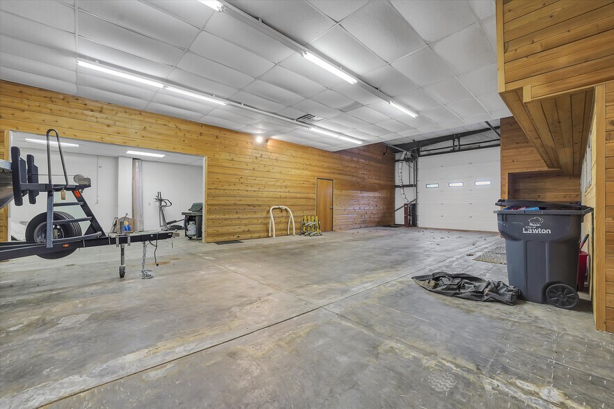 More Photos Of Highway 58, Medicine Park Supermarket For Sale