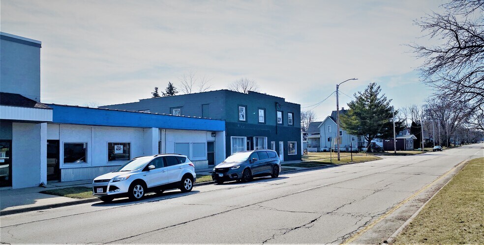 More Photos Of 539 Blackhawk Blvd, South Beloit Medical For Lease