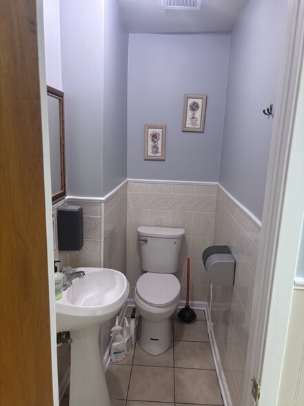 More Photos Of 3224 W Armitage Ave, Chicago Storefront Retail Residential For Lease