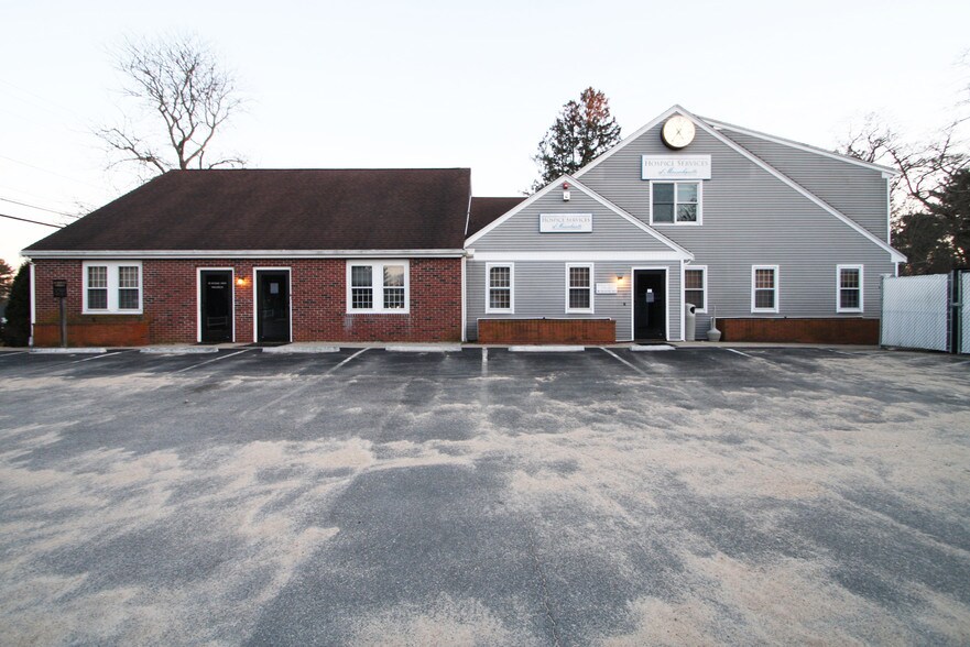 More Photos Of 2527 Cranberry Hwy, Wareham Office For Sale