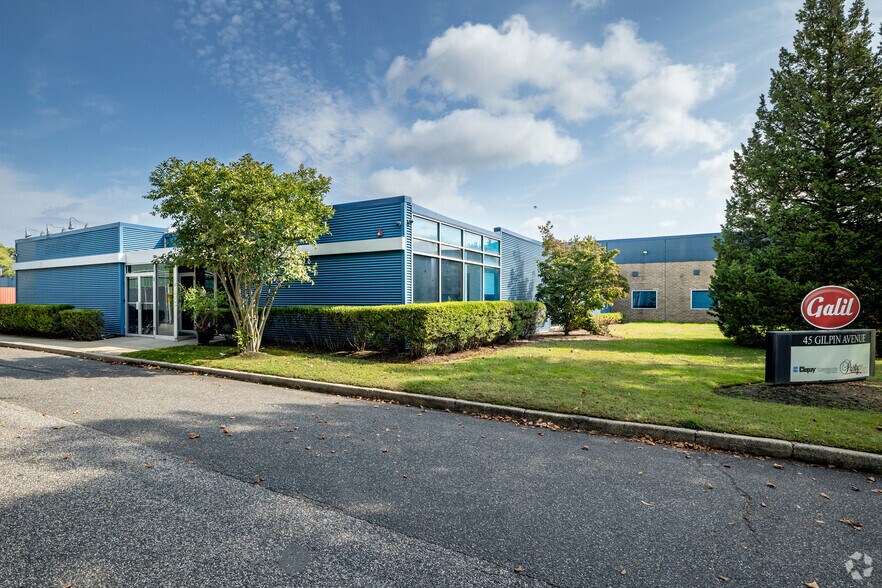 Primary Photo Of 45 Gilpin Ave, Hauppauge Unknown For Lease